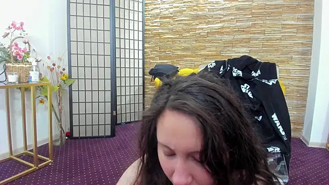 AishaRouhi online show from 26, 11, 2025