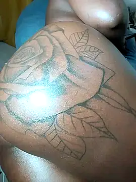 Hugemassivebootie online show from 30, 11, 2025