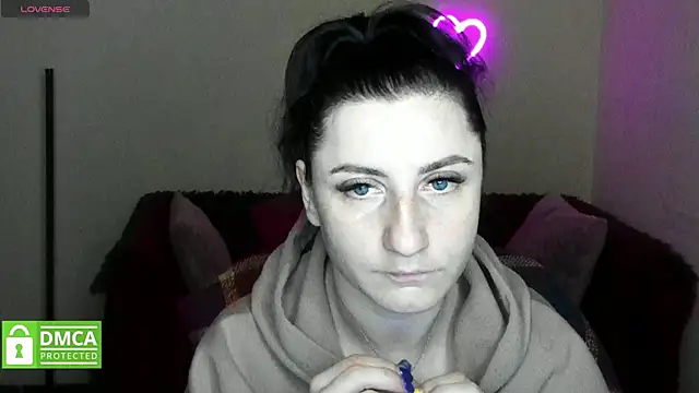 Muse kitty jenia online show from 12, 11, 2025