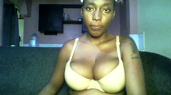 Snapshot of Sexxy_bre chatting on 25, 12, 2024 Sexxy bre online show from 25, 12, 2024