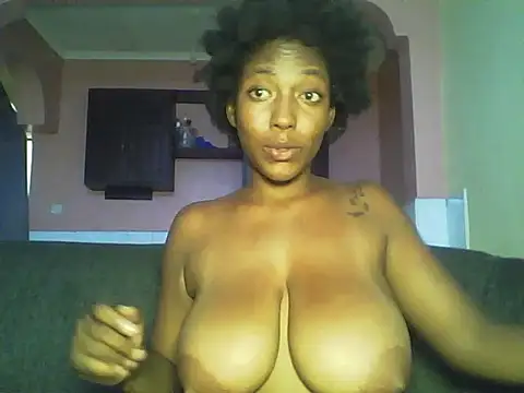 Snapshot of Sexxy_bre chatting on 8, 1, 2025 Sexxy bre online show from 8, 1, 2025