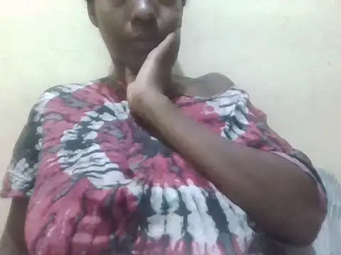 Snapshot of Sexxy_bre chatting on 4, 10, 2025 Sexxy bre online show from 4, 10, 2025