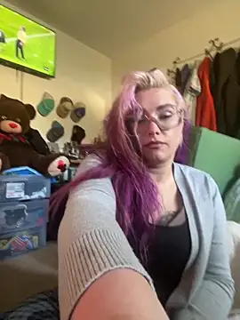 Snapshot of Lalalynn chatting on 2, 12, 2025 Lalalynn online show from 2, 12, 2025