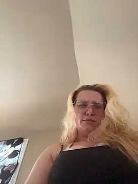 Snapshot of Lalalynn chatting on 3, 5, 2026 Lalalynn online show from 3, 5, 2026