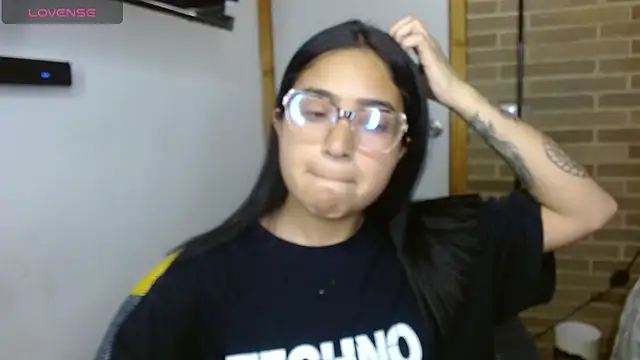 helenacyruss online show from 3, 11, 2025