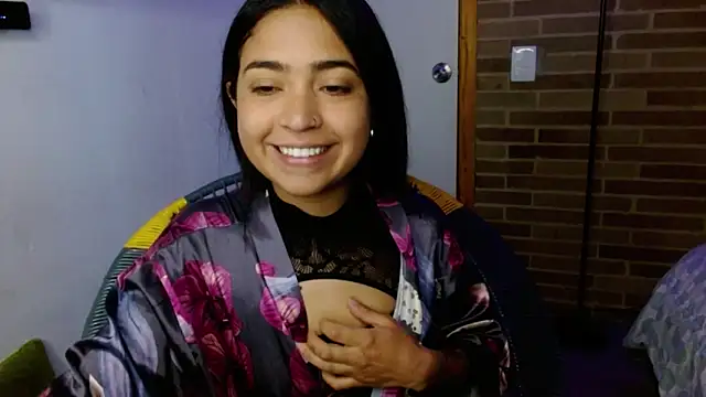 helenacyruss online show from 5, 11, 2025