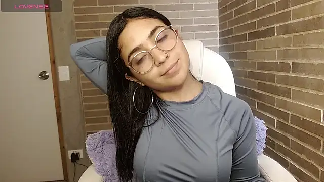 helenacyruss online show from 12, 2, 2026