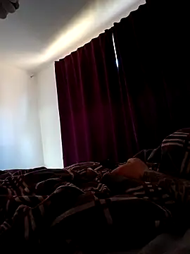 Snapshot of PAULMAXLEO chatting on 4, 3, 2026 PAULMAXLEO online show from 4, 3, 2026