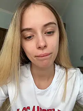 Snapshot of enjoy_my_beauty chatting on 16, 7, 2026 enjoy my beauty online show from 16, 7, 2026
