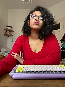 Curvydesifromgermany online show from 20, 3, 2025