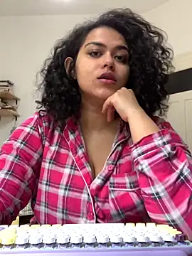 Curvydesifromgermany online show from 18, 9, 2025