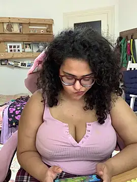 Curvydesifromgermany online show from 9, 6, 2026