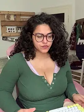 Curvydesifromgermany online show from 16, 6, 2026