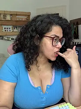 Curvydesifromgermany online show from 22, 6, 2026