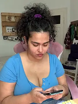 Curvydesifromgermany online show from 3, 7, 2026