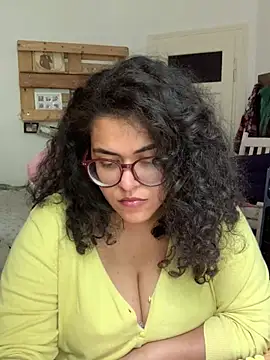 Curvydesifromgermany online show from 7, 7, 2026
