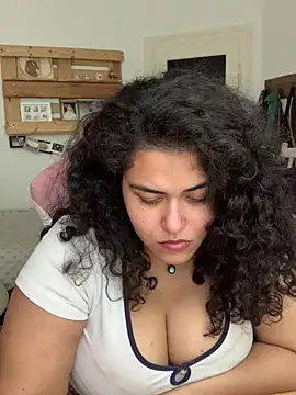 Curvydesifromgermany online show from 9, 7, 2026
