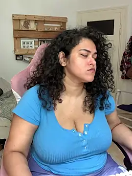 Curvydesifromgermany online show from 17, 7, 2026
