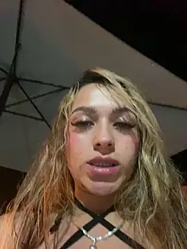 Snapshot of Grrkat chatting on 16, 3, 2025 Grrkat online show from 16, 3, 2025