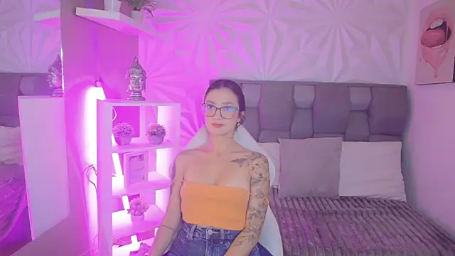 Snapshot of mariiana-diaz chatting on 21, 3, 2026 mariiana-diaz online show from 21, 3, 2026