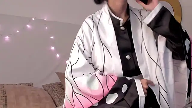 Snapshot of BonnieCute_ chatting on 29, 12, 2024 BonnieCute online show from 29, 12, 2024