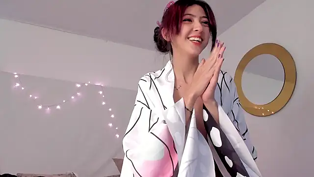 Snapshot of BonnieCute_ chatting on 29, 12, 2024 BonnieCute online show from 29, 12, 2024