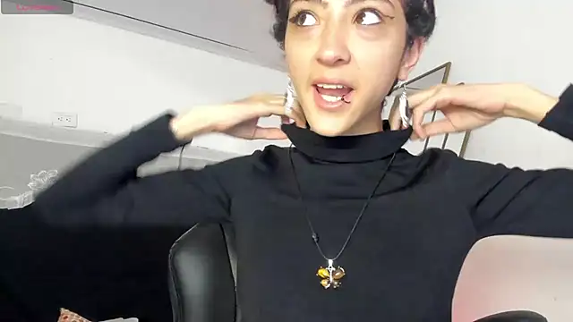 Snapshot of BonnieCute_ chatting on 9, 1, 2025 BonnieCute online show from 9, 1, 2025