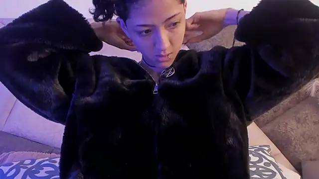 Snapshot of BonnieCute_ chatting on 5, 3, 2025 BonnieCute online show from 5, 3, 2025