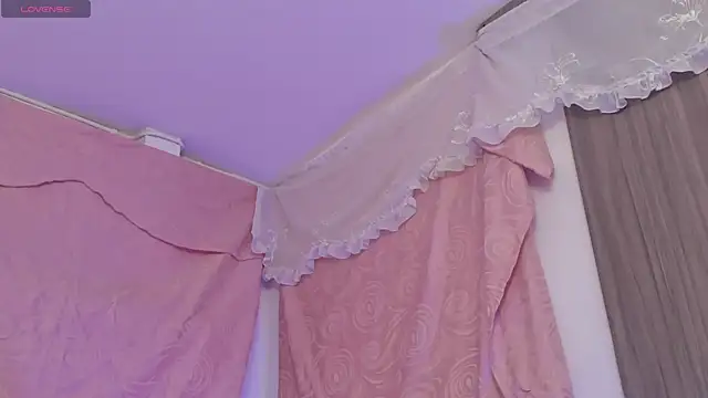 Snapshot of BonnieCute_ chatting on 21, 9, 2025 BonnieCute online show from 21, 9, 2025