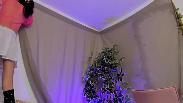 Snapshot of BonnieCute_ chatting on 10, 10, 2025 BonnieCute online show from 10, 10, 2025