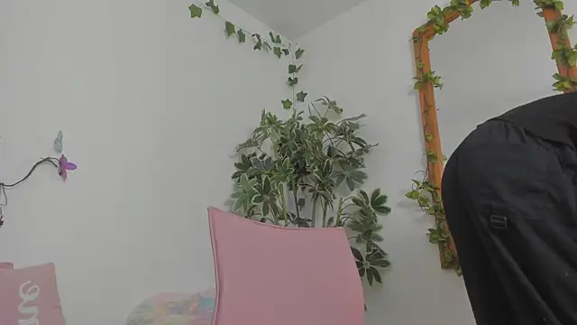 Snapshot of BonnieCute_ chatting on 13, 7, 2026 BonnieCute online show from 13, 7, 2026