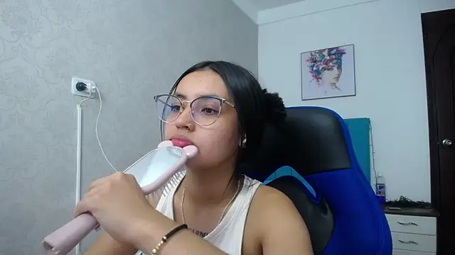 antonella sweetlittle online show from 15, 1, 2025