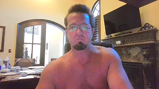 Snapshot of sluttydylan chatting on 28, 4, 2026 sluttydylan online show from 28, 4, 2026