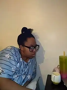 Snapshot of madamsensuale chatting on 3, 1, 2025 madamsensuale online show from 3, 1, 2025