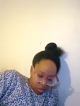 Snapshot of madamsensuale chatting on 19, 1, 2025 madamsensuale online show from 19, 1, 2025