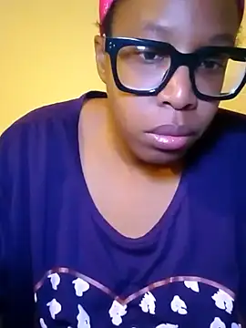 Snapshot of madamsensuale chatting on 22, 3, 2025 madamsensuale online show from 22, 3, 2025