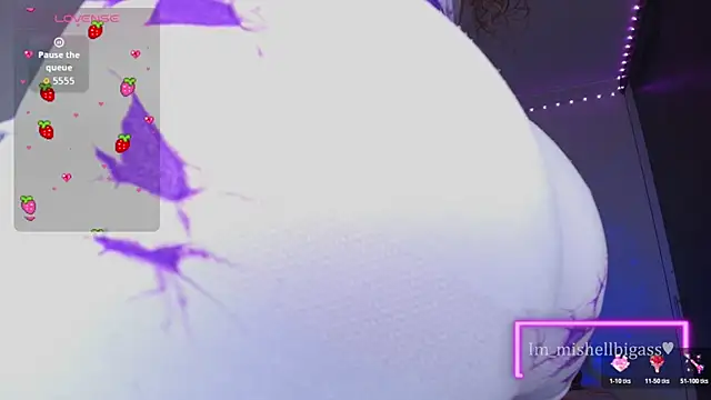 Snapshot of im_mishellbigass chatting on 21, 11, 2025 im mishellbigass online show from 21, 11, 2025