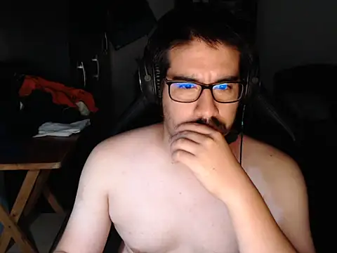 thealfawolf01 online show from 4, 1, 2025