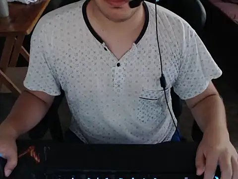 thealfawolf01 online show from 26, 1, 2025