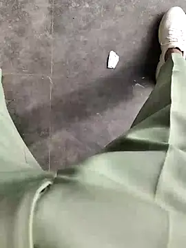 Snapshot of cumshotboy01 chatting on 12, 1, 2025 cumshotboy01 online show from 12, 1, 2025