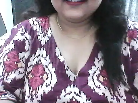 Snapshot of smile_pretty chatting on 27, 7, 2026 smile pretty online show from 27, 7, 2026
