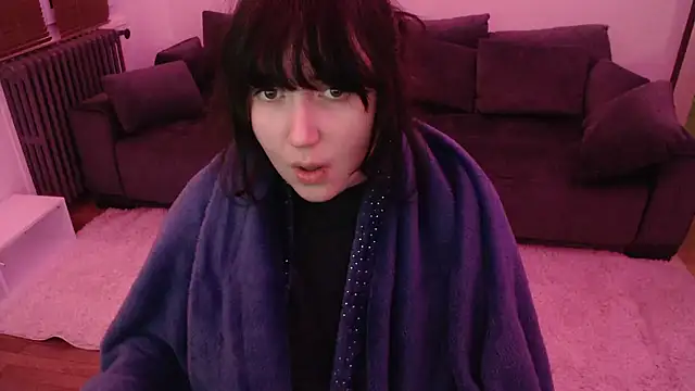 Snapshot of Lynylou chatting on 12, 1, 2025 Lynylou online show from 12, 1, 2025