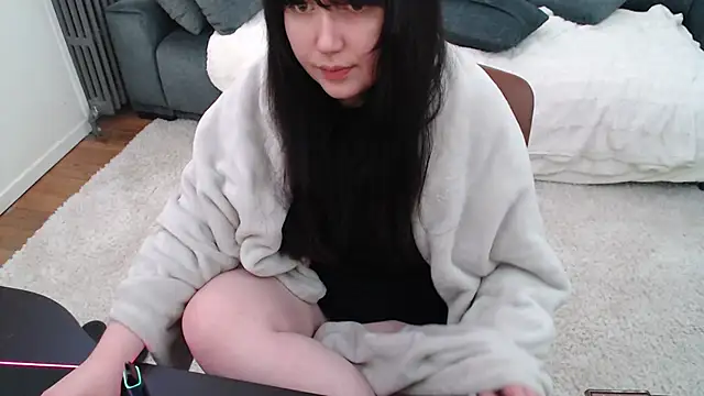 Snapshot of Lynylou chatting on 26, 2, 2025 Lynylou online show from 26, 2, 2025