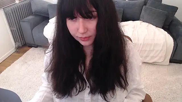 Snapshot of Lynylou chatting on 6, 3, 2025 Lynylou online show from 6, 3, 2025