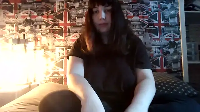 Snapshot of Lynylou chatting on 16, 9, 2025 Lynylou online show from 16, 9, 2025