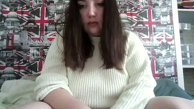 Snapshot of Lynylou chatting on 15, 10, 2025 Lynylou online show from 15, 10, 2025
