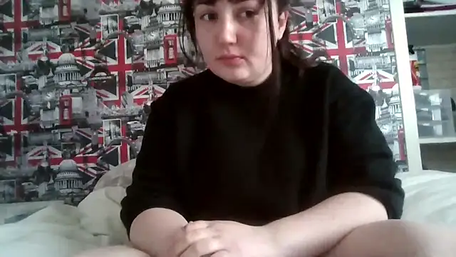 Snapshot of Lynylou chatting on 30, 10, 2025 Lynylou online show from 30, 10, 2025