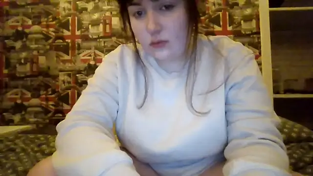 Snapshot of Lynylou chatting on 14, 11, 2025 Lynylou online show from 14, 11, 2025