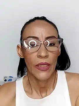 Snapshot of BarbaraMature chatting on 4, 1, 2025 BarbaraMature online show from 4, 1, 2025
