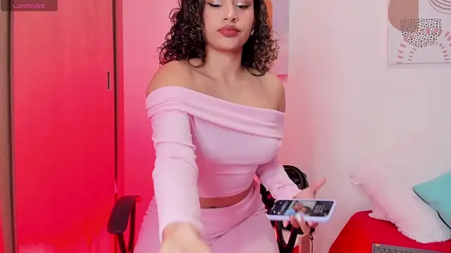 Snapshot of SeleneClark chatting on 10, 2, 2025 SeleneClark online show from 10, 2, 2025